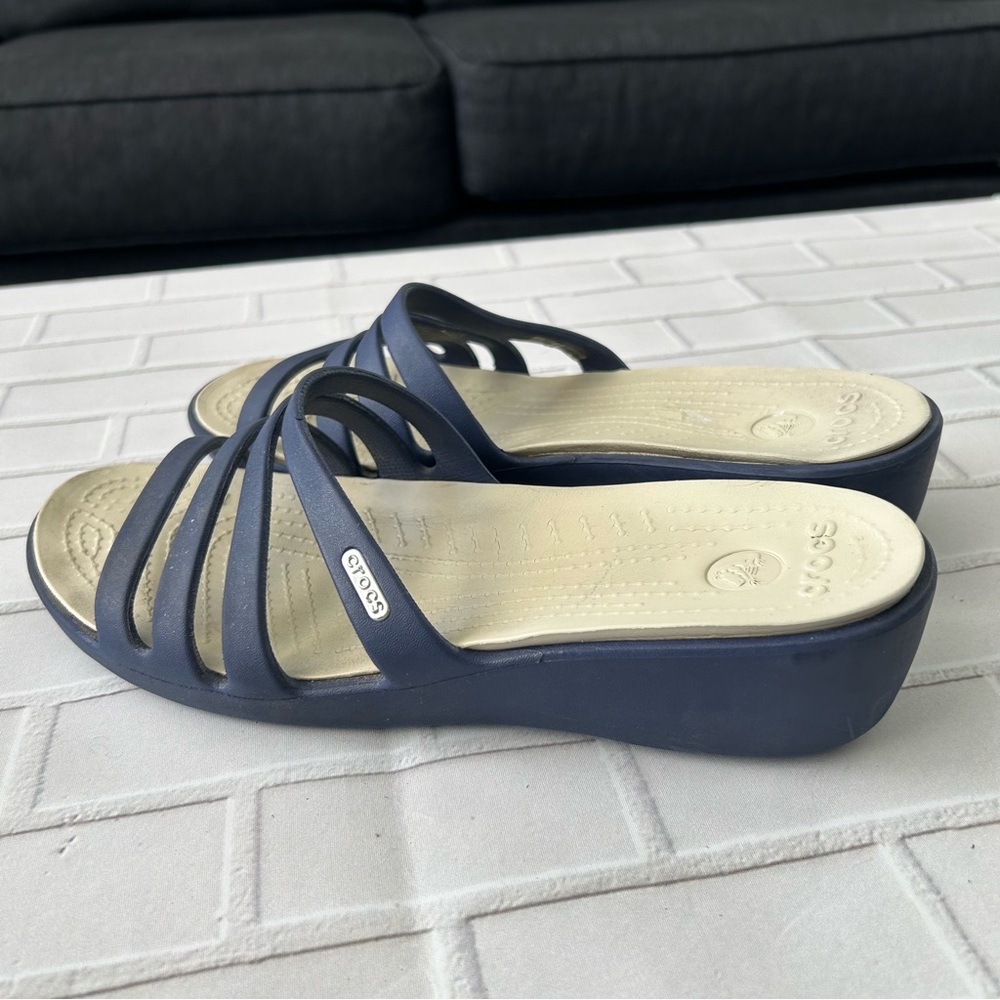 CROCS RHONDA WEDGE SANDALS